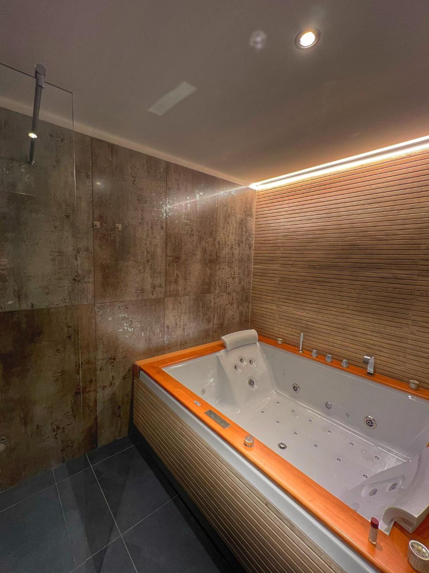 Amay City Suite Bari Exterior foto